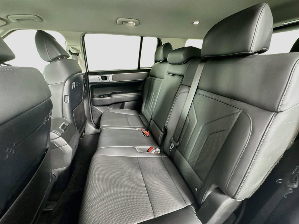 Used 2026 Hyundai Santa Fe SEL FWD image 24