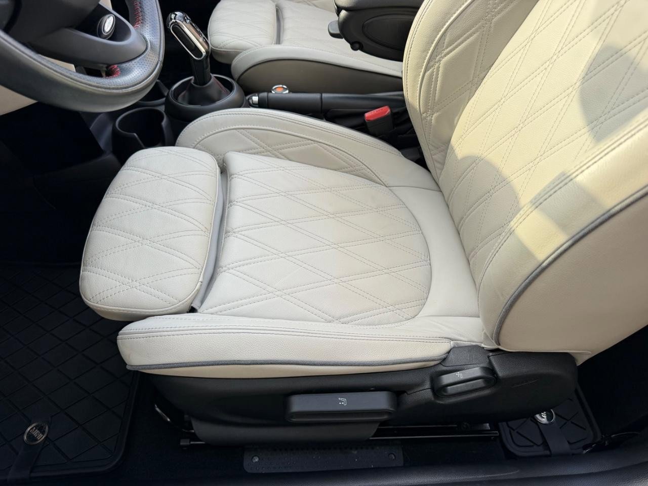 Used 2021 MINI Cooper S w/ Signature Upholstery Package FWD image 30