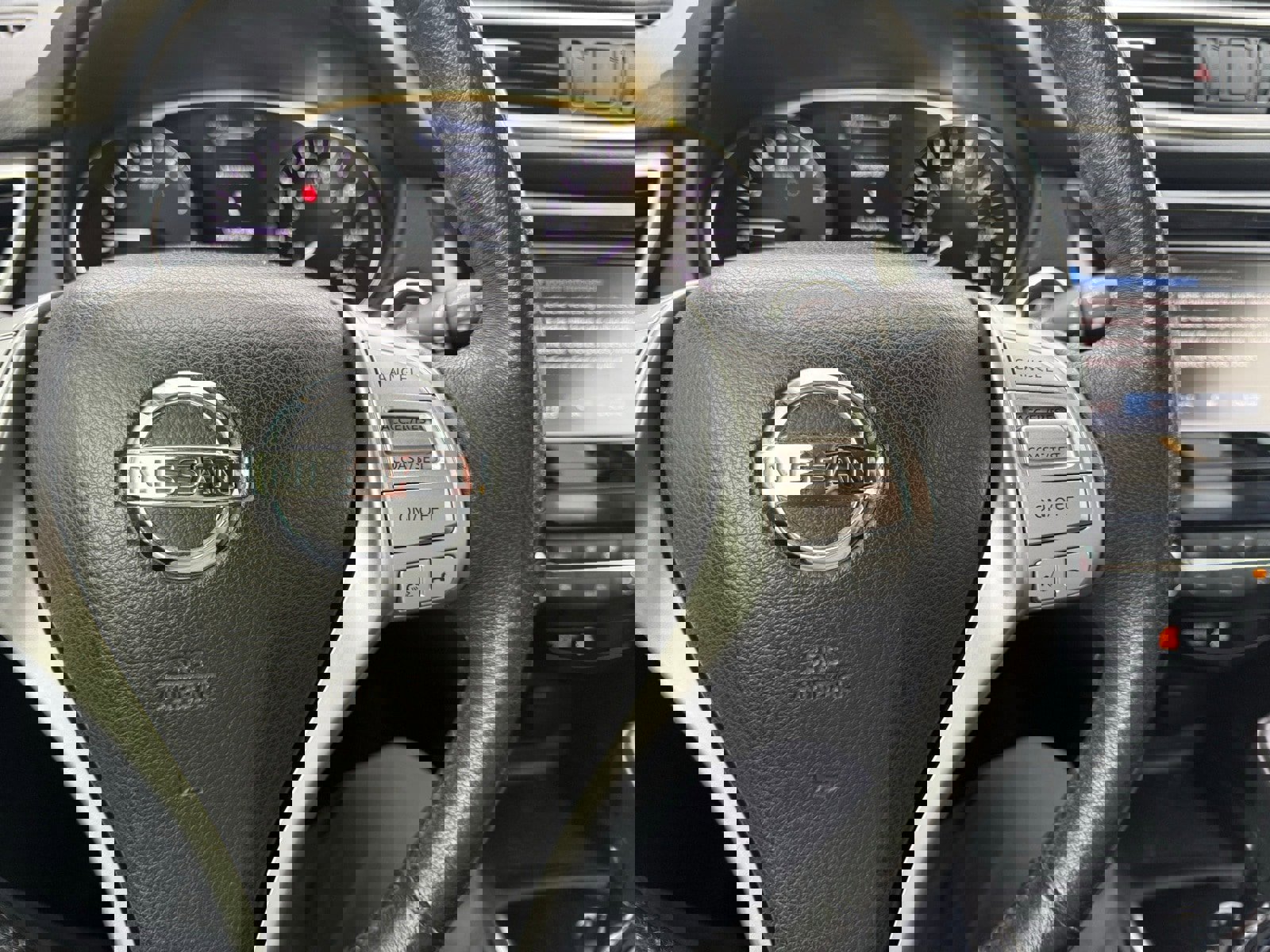 Used 2016 Nissan Rogue SL w/ SL Premium Package image 19