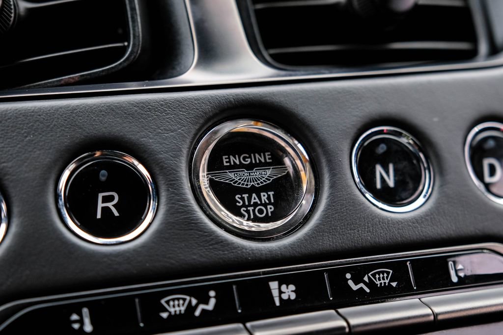 Used 2020 Aston Martin DB11 Coupe RWD image 17