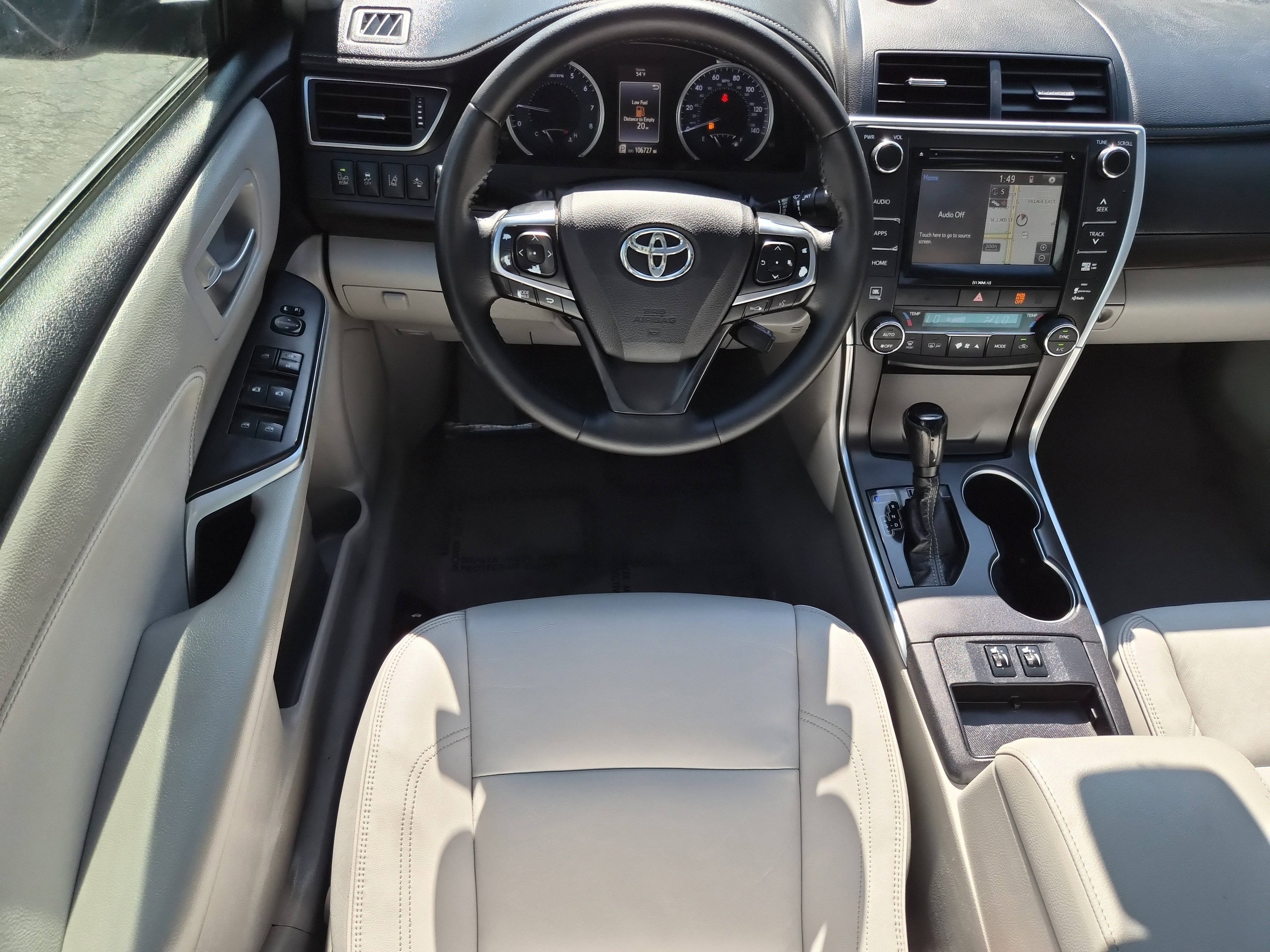 Used 2016 Toyota Camry XLE w/ Moonroof Package image 12