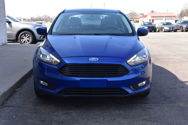 Used 2018 Ford Focus SE w/ SE Appearance Package image 10