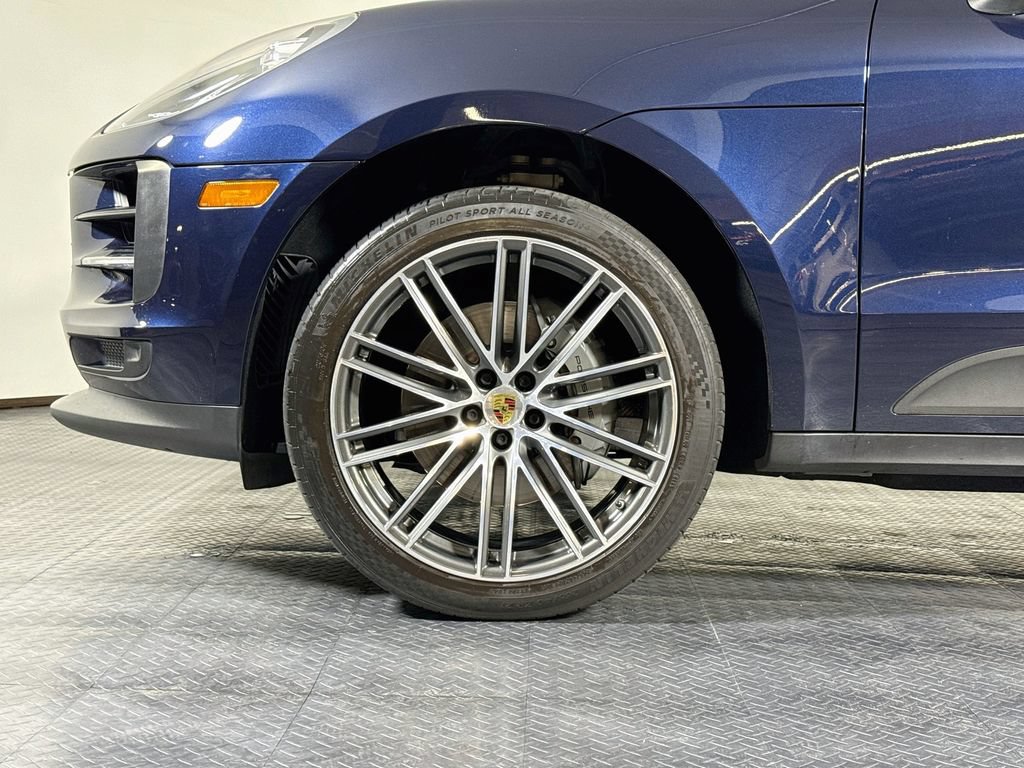 Certified 2019 Porsche Macan S AWD/4WD image 29