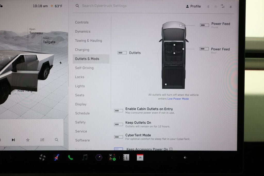 Used 2024 Tesla Cybertruck AWD Crew Cab image 19