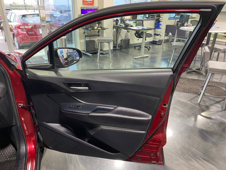 Used 2019 Toyota C-HR LE image 19