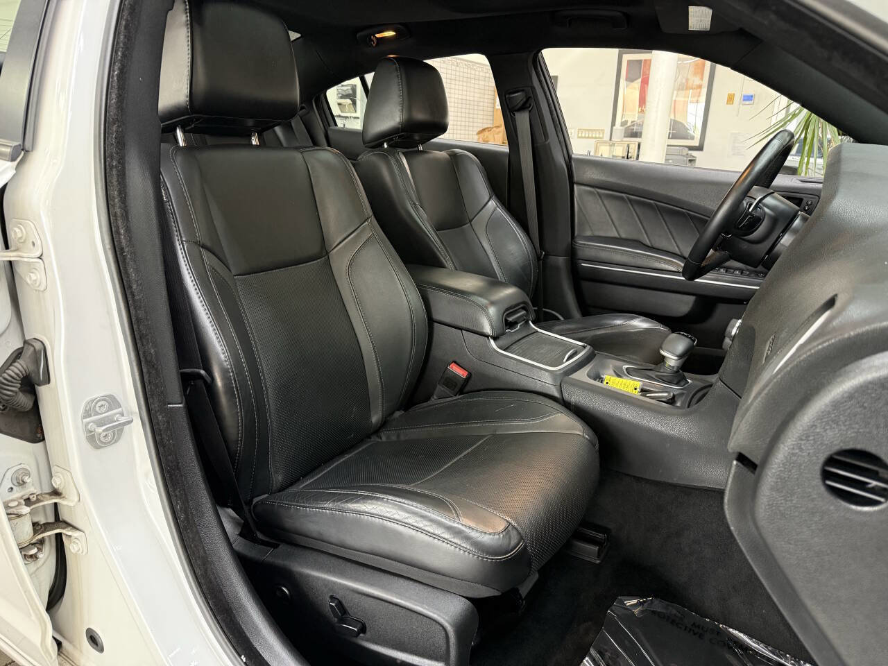 Used 2015 Dodge Charger R/T w/ Plus Group RWD image 16