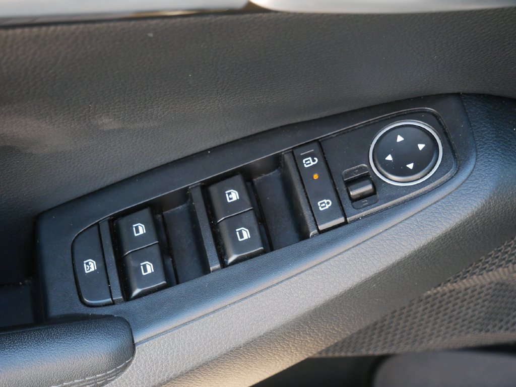 Used 2024 Kia Seltos S AWD/4WD image 17