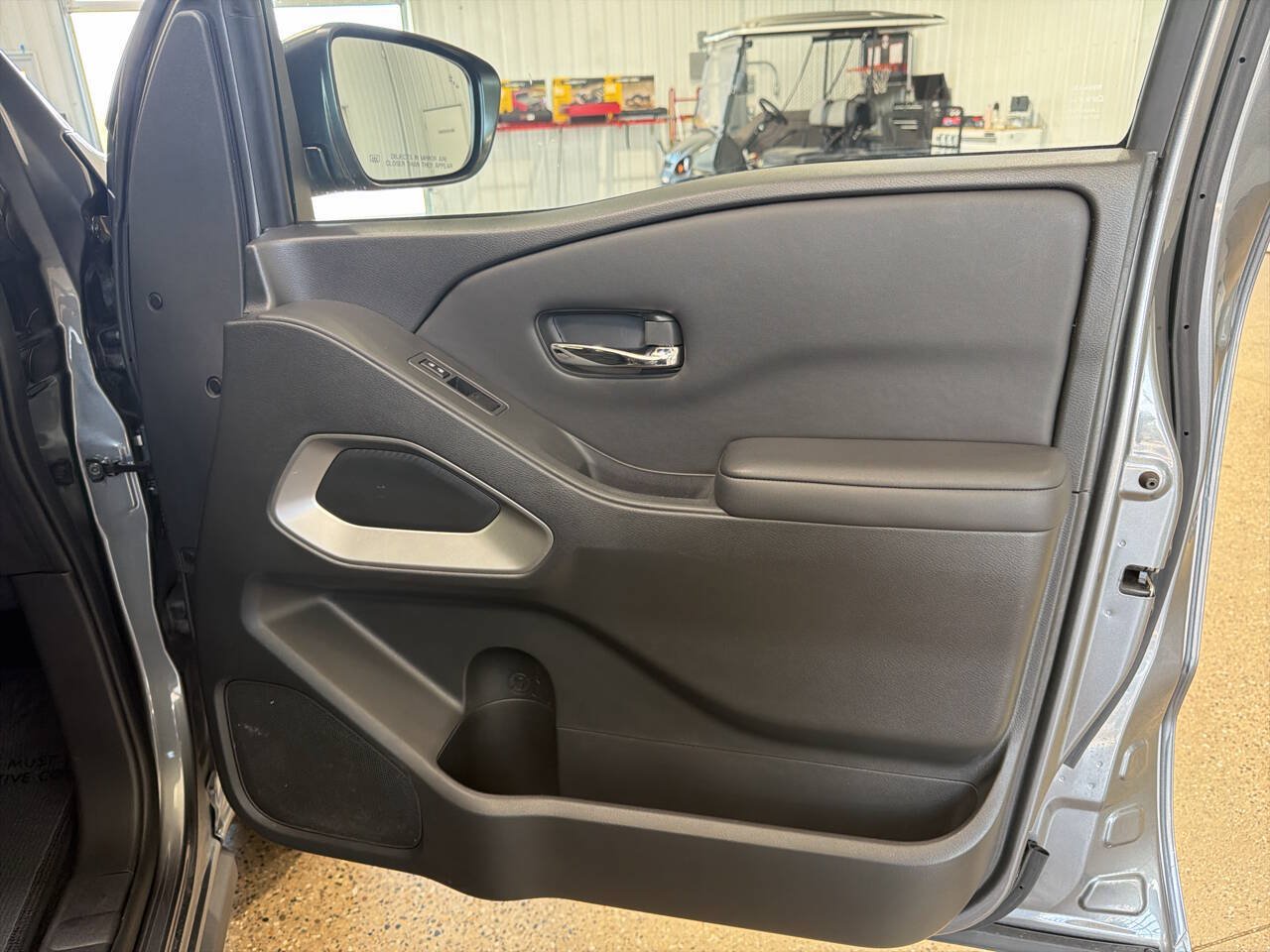 Used 2023 Nissan Frontier SV w/ SV Convenience Package AWD/4WD image 29