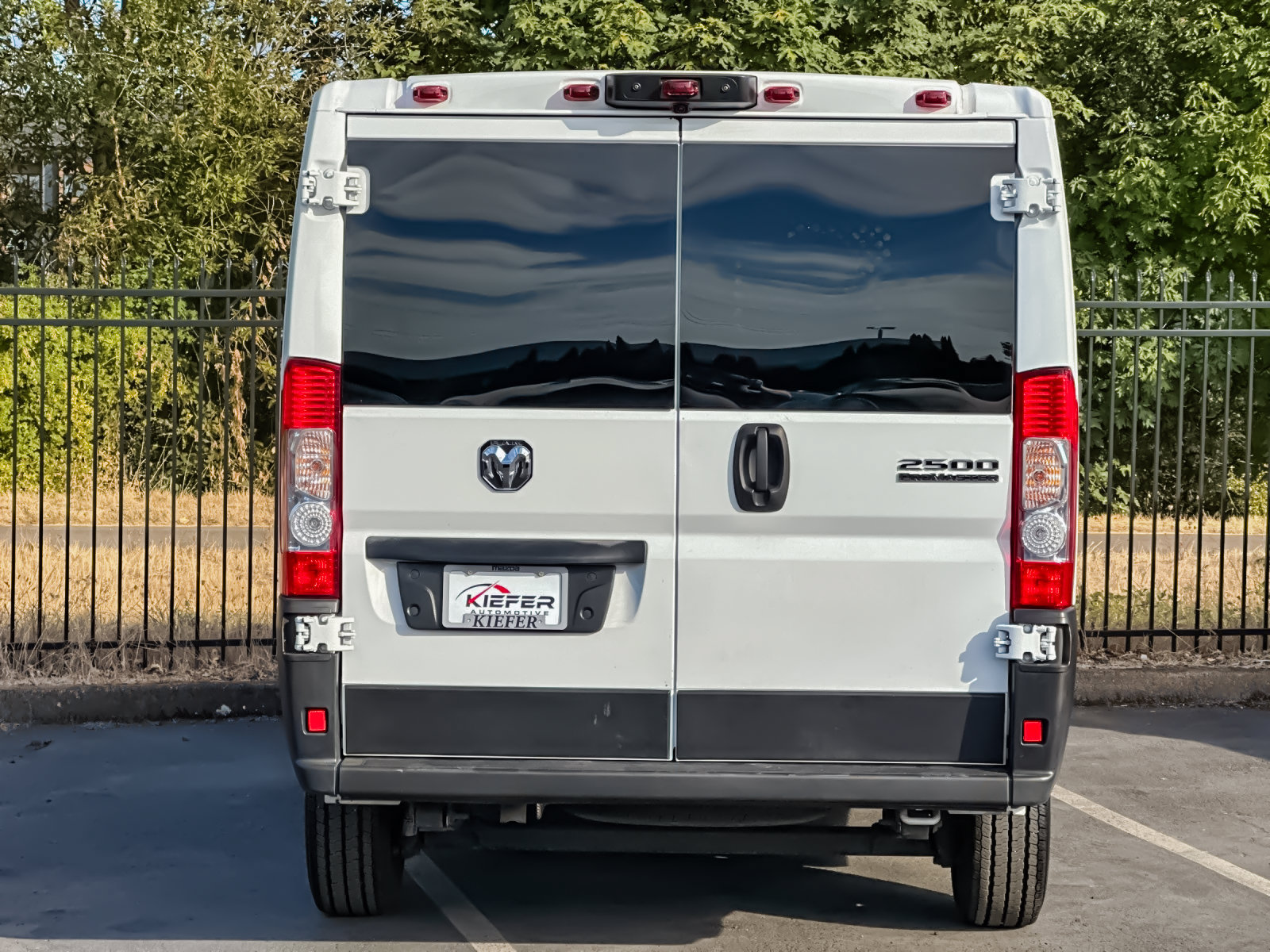 Used 2025 RAM ProMaster 2500 w/ U-Haul Equipment Group FWD image 5