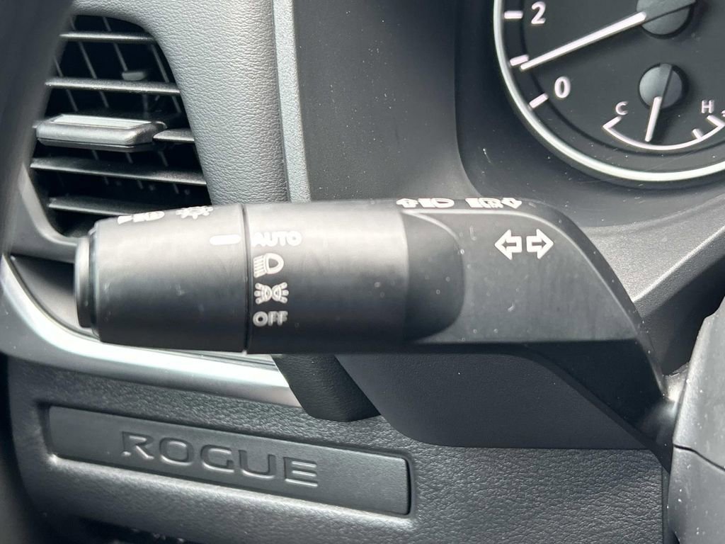Certified 2025 Nissan Rogue S FWD image 29