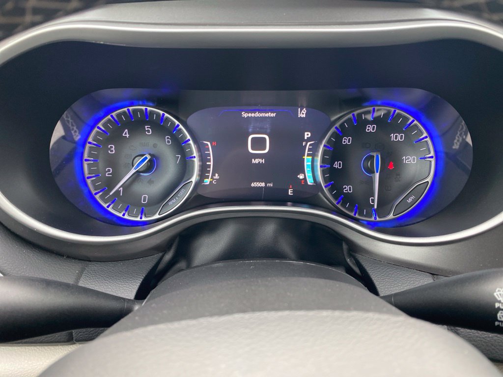 Used 2024 Chrysler Pacifica Touring-L FWD image 7