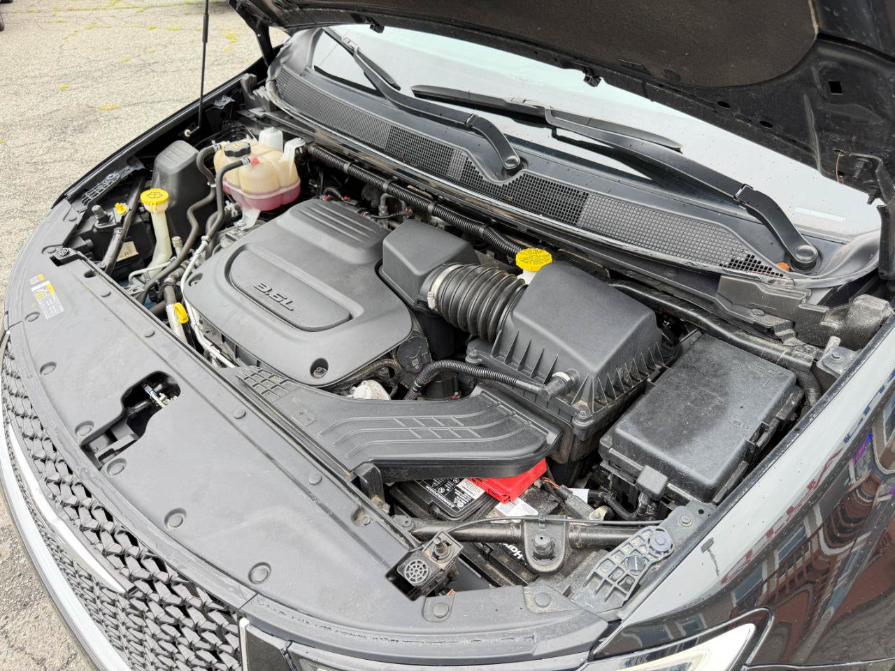 Used 2023 Chrysler Pacifica Touring-L FWD image 87