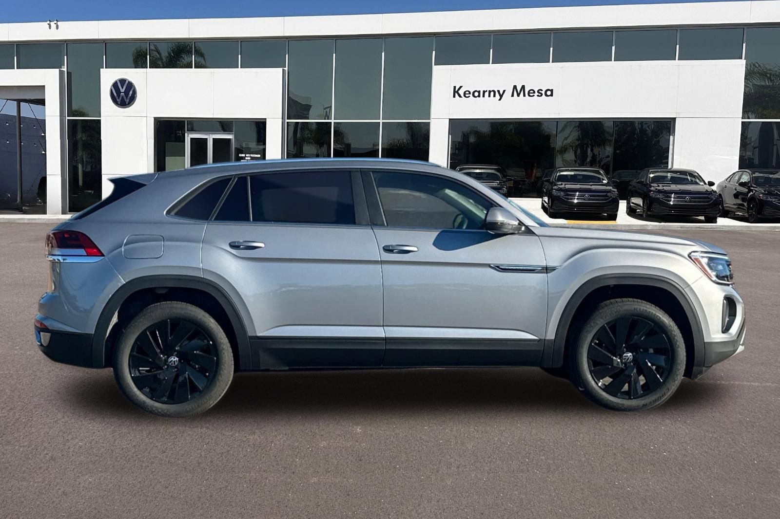 New 2026 Volkswagen Atlas Cross Sport SE FWD image 3