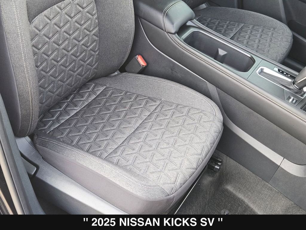Used 2025 Nissan Kicks SV AWD/4WD image 25