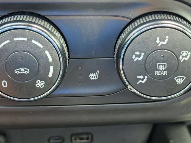 Used 2024 Chevrolet Trax LS w/ LS Convenience Package FWD image 20