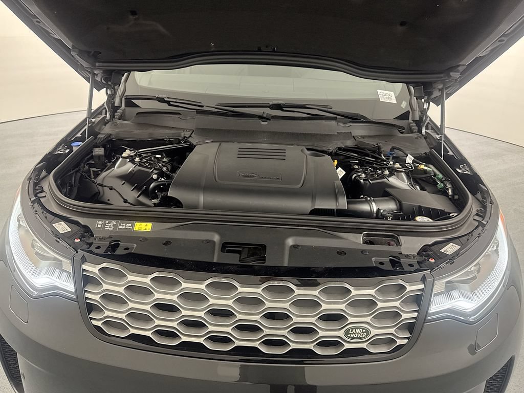 New 2026 Land Rover Discovery S AWD/4WD image 29