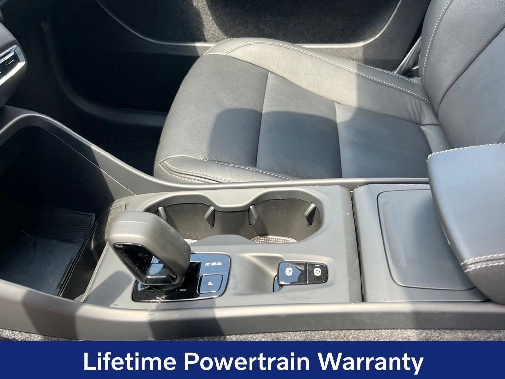 Certified 2026 Volvo XC40 B4 Core FWD image 14