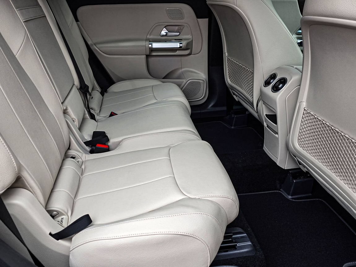 New 2026 Mercedes-Benz GLB 250 4MATIC image 35