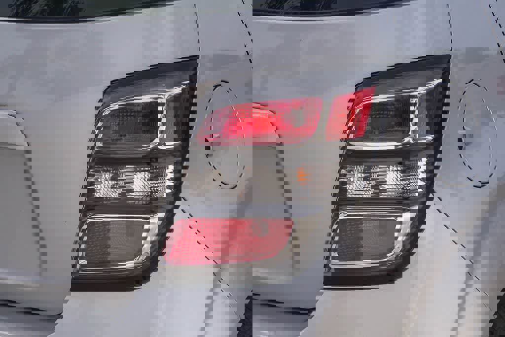 Used 2020 Chevrolet Sonic LT image 10