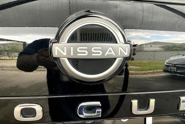 Certified 2023 Nissan Rogue SV FWD image 30