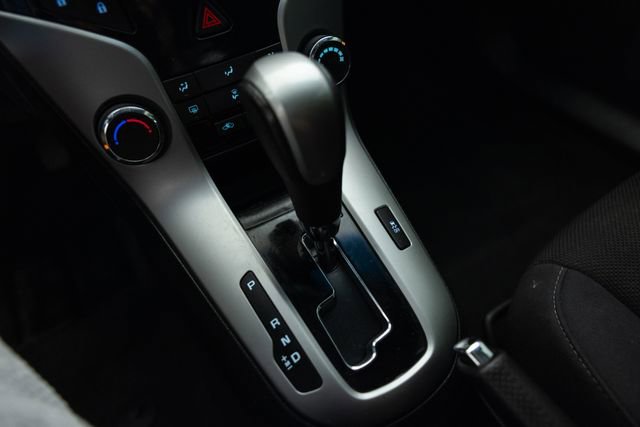 Used 2014 Chevrolet Cruze LT image 28