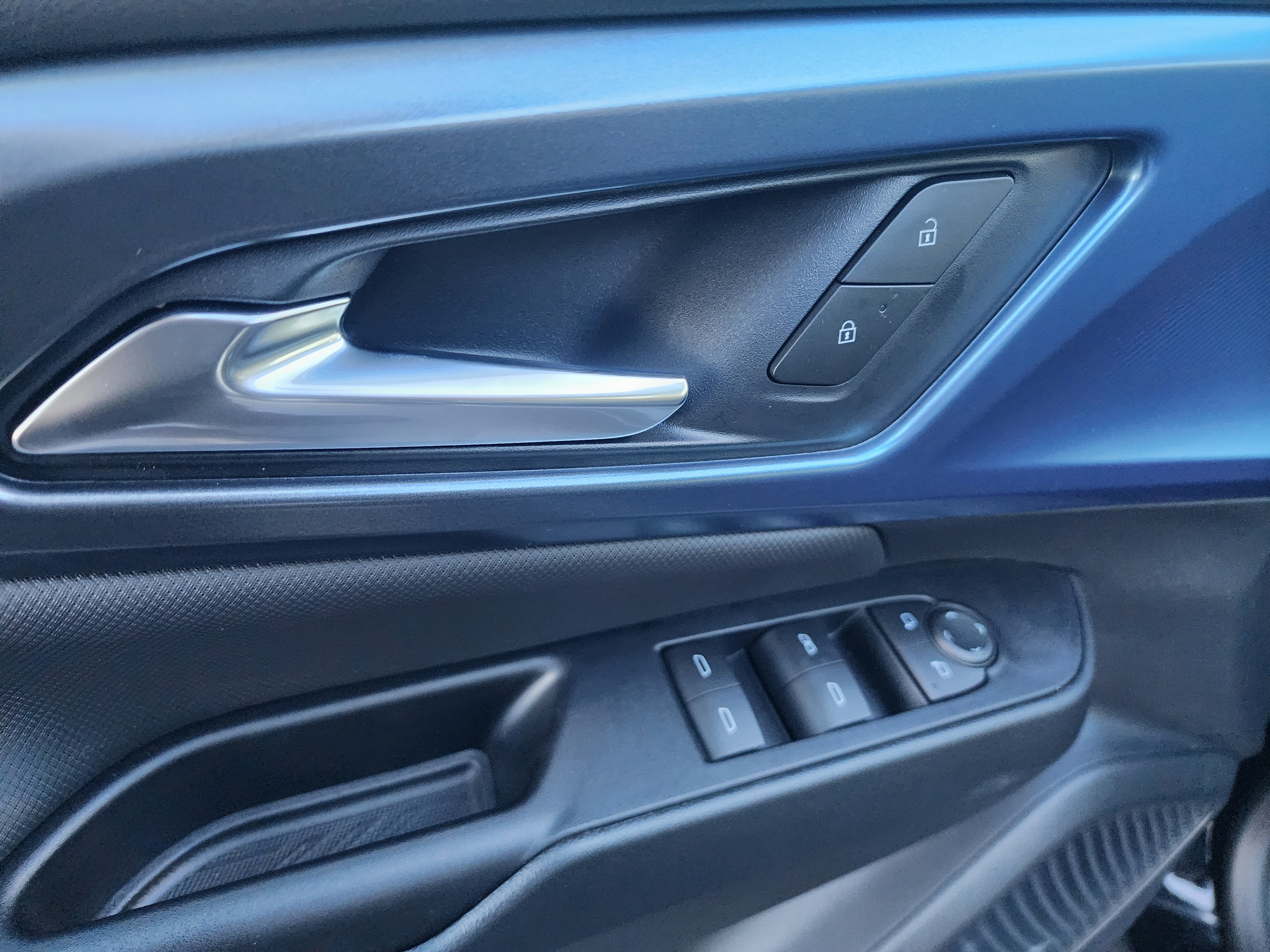 New 2026 Chevrolet Equinox EV LT AWD/4WD image 24