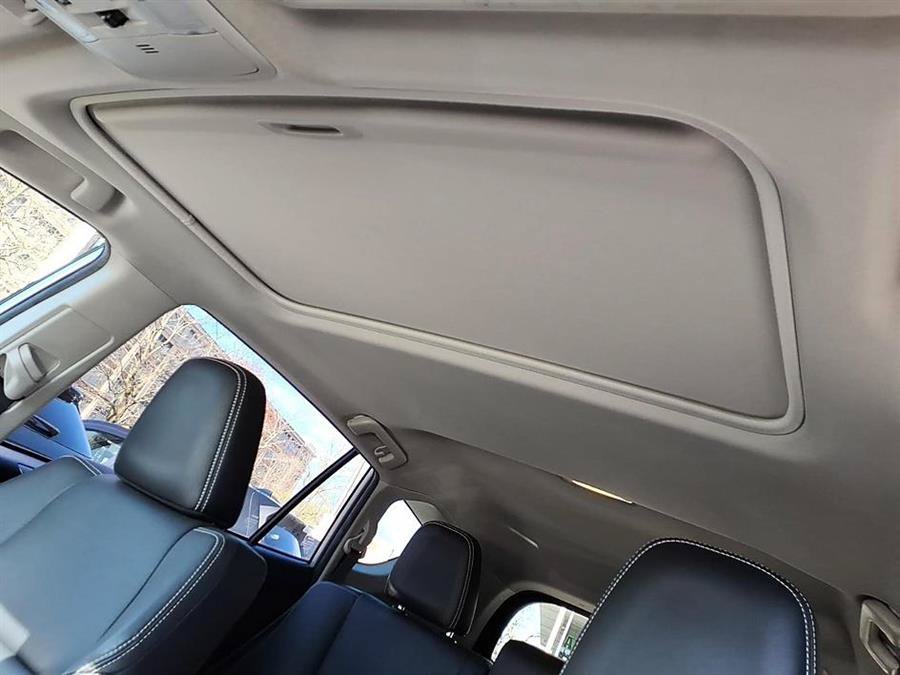 Used 2016 Toyota RAV4 Limited AWD/4WD image 21
