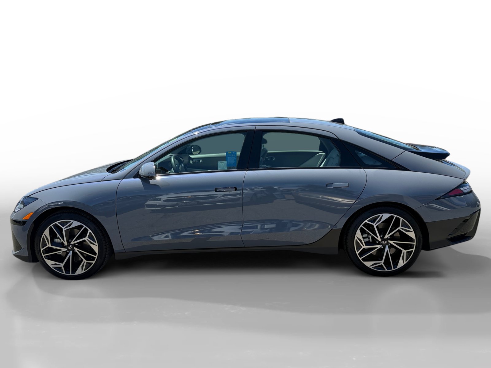 Certified 2023 Hyundai Ioniq 6 Limited w/ Cargo Package RWD image 2