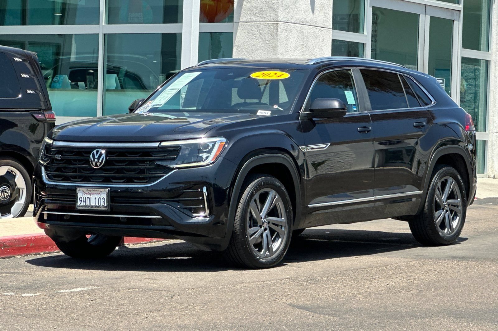 Used 2024 Volkswagen Atlas Cross Sport SEL R-Line AWD/4WD image 8