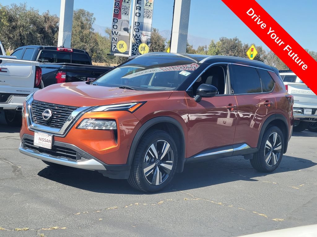 Used 2023 Nissan Rogue Platinum w/ Platinum Premium Package FWD image 2