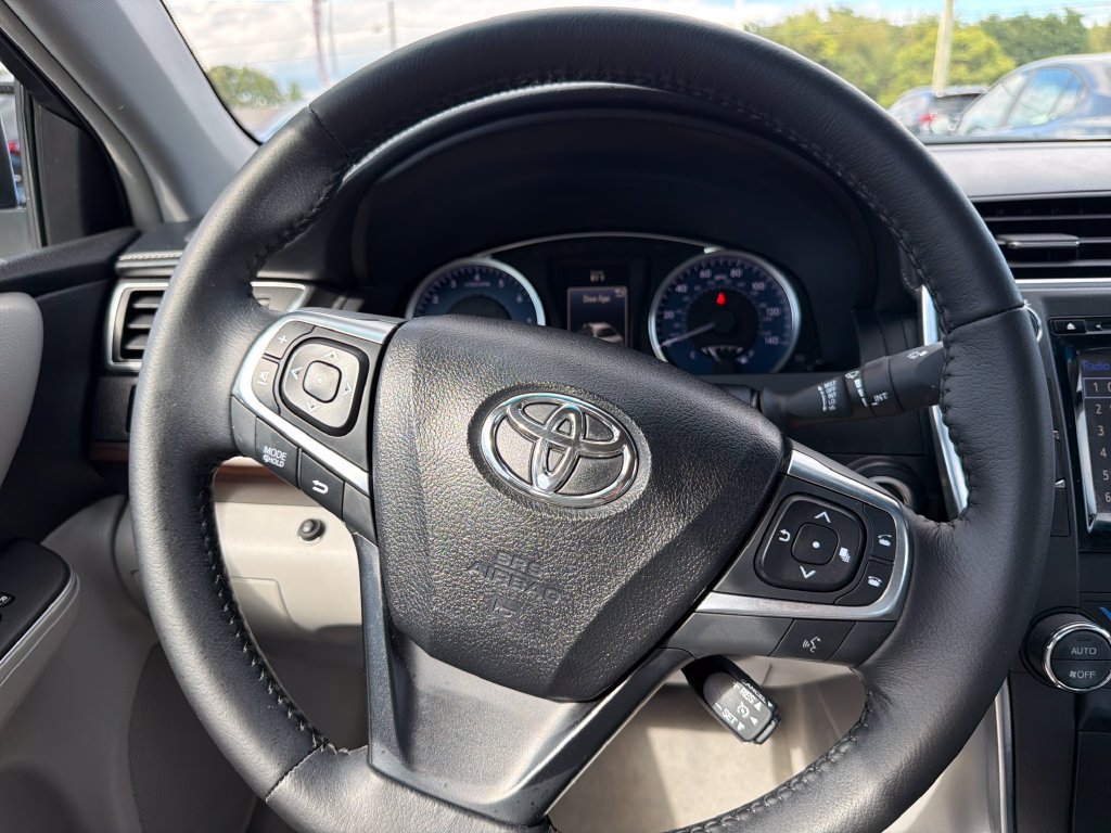 Used 2016 Toyota Camry XLE w/ Moonroof Package FWD image 20