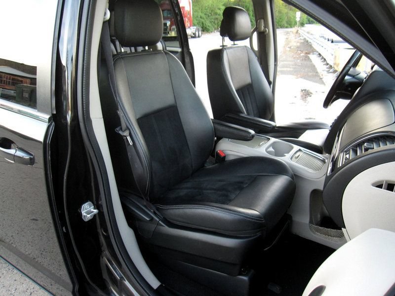 Used 2018 Dodge Grand Caravan SXT FWD image 22