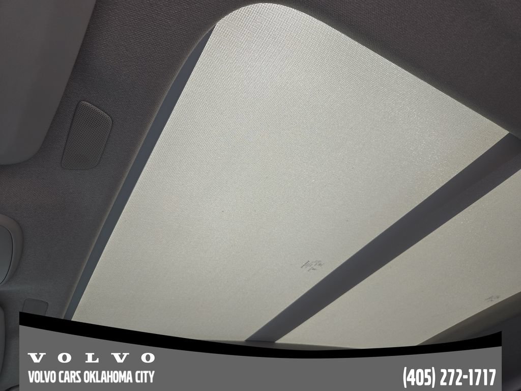 Certified 2024 Volvo XC40 B5 Ultimate w/ Protection Package Premier AWD/4WD image 19