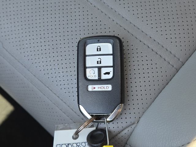 Used 2020 Honda CR-V Touring image 38