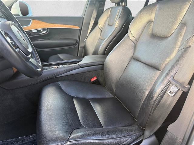 Used 2021 Volvo XC90 T5 Momentum AWD/4WD image 17