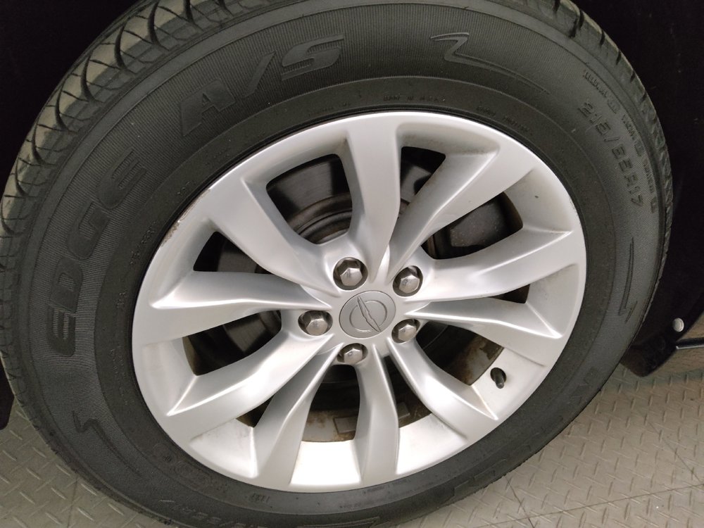 Used 2016 Chrysler 300 Limited RWD image 31