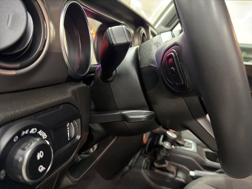 Used 2023 Jeep Gladiator Sport image 43