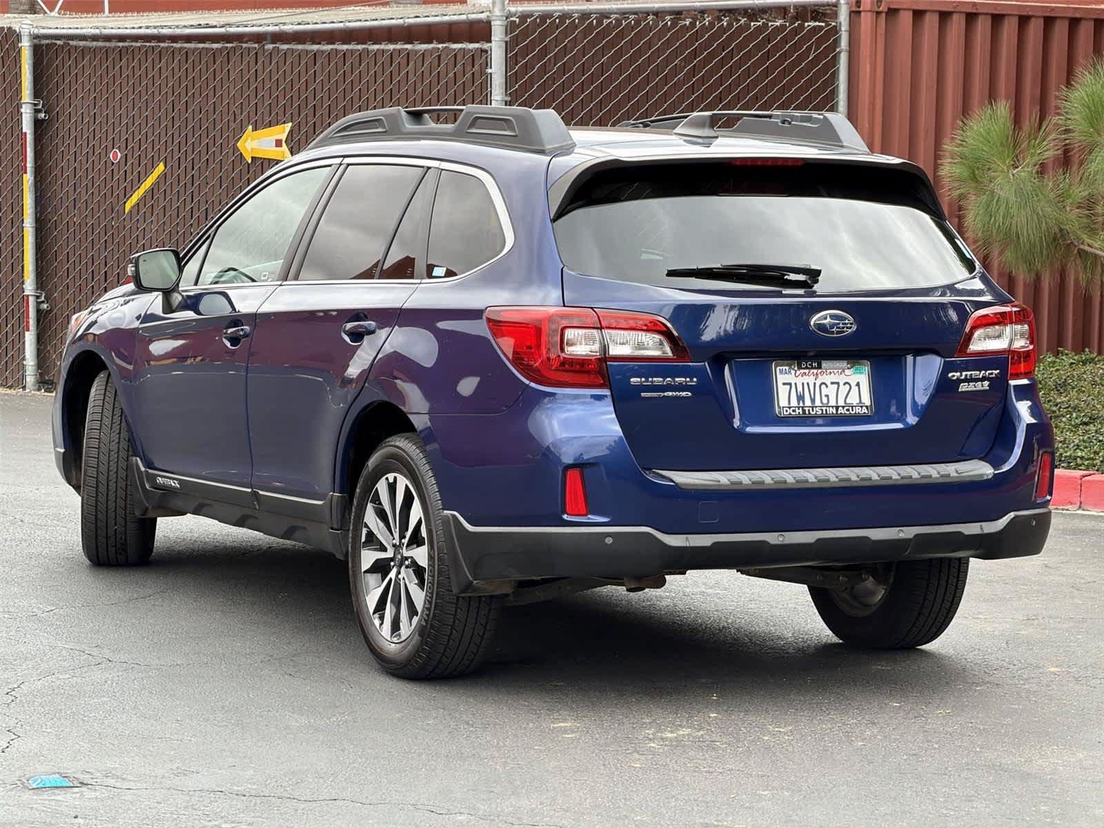 Used 2017 Subaru Outback 2.5i Limited AWD/4WD image 5