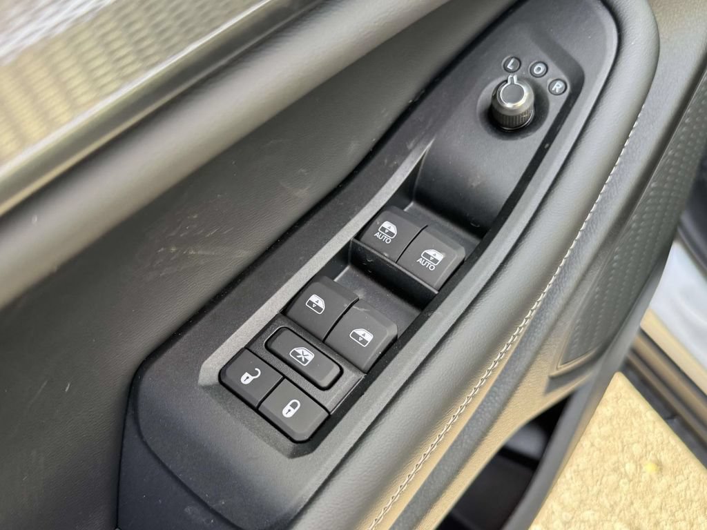 New 2025 Jeep Grand Cherokee L Altitude AWD/4WD image 28