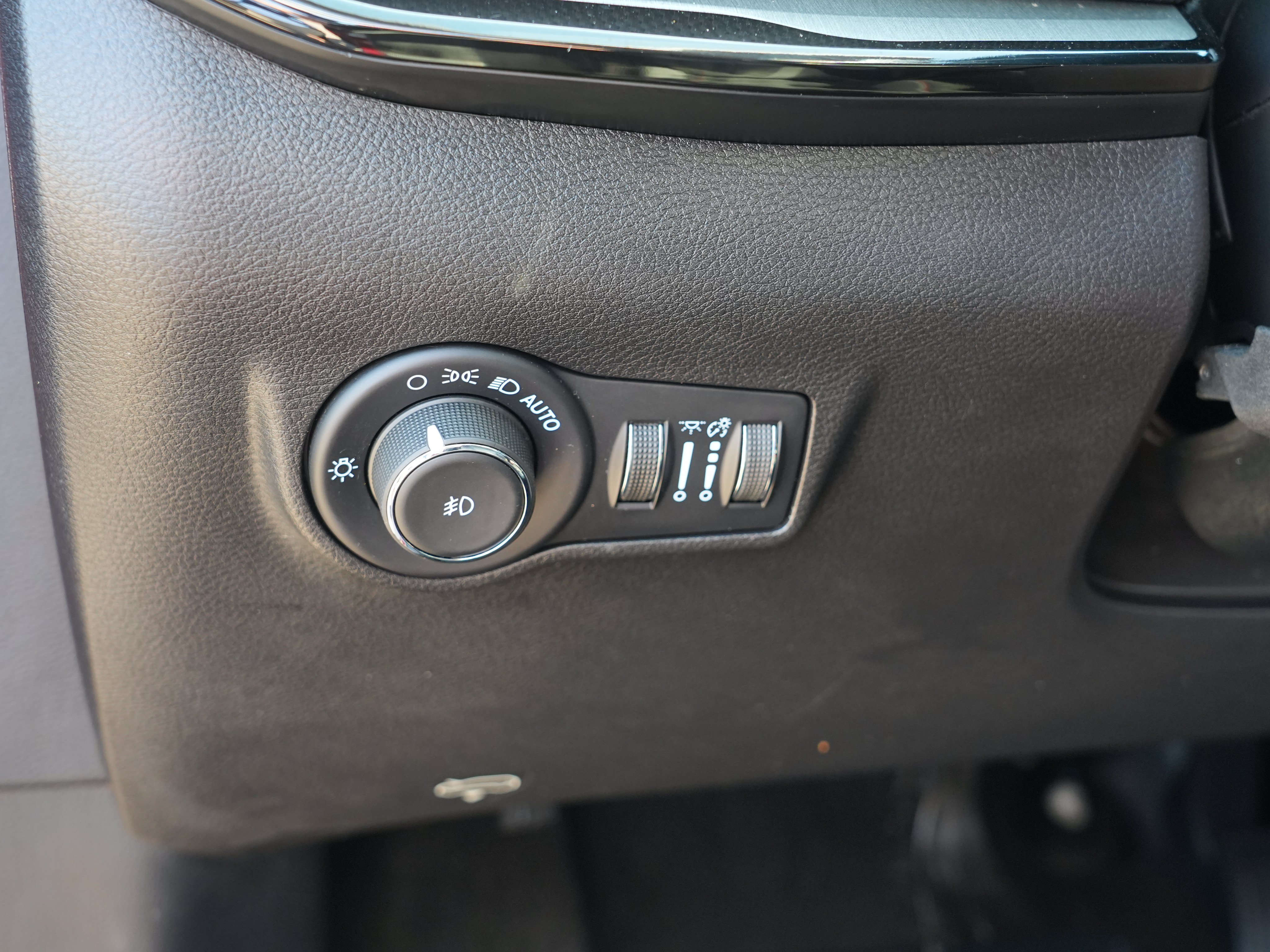 Used 2022 Jeep Compass Trailhawk w/ Trailhawk Elite Group AWD/4WD image 15