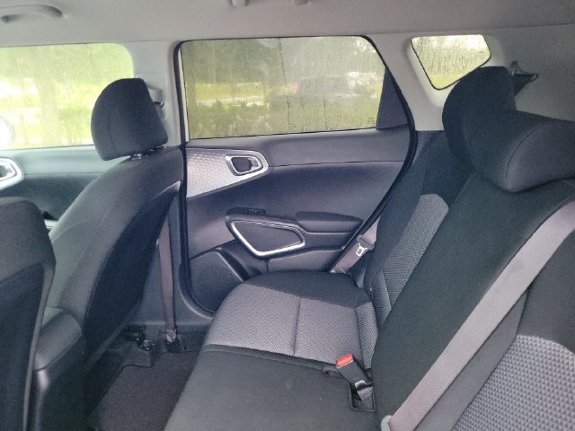 Used 2023 Kia Soul LX w/ Option Group 015 FWD image 13