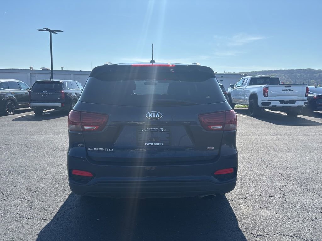 Used 2020 Kia Sorento LX w/ LX I4 Convenience Package image 4