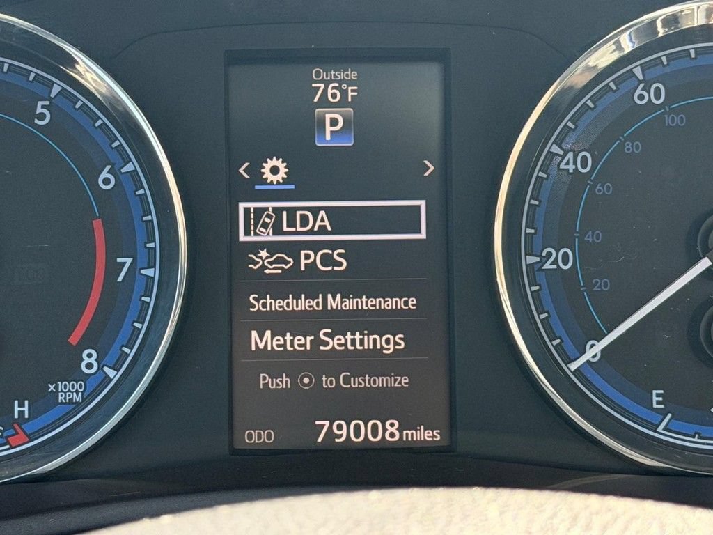 Used 2017 Toyota Corolla SE w/ SE Premium Package FWD image 21