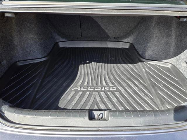 Used 2020 Honda Accord Touring image 6