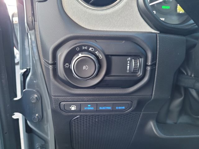 Certified 2025 Jeep Wrangler Unlimited Sahara image 15