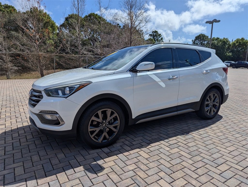 Used 2017 Hyundai Santa Fe Sport image 3