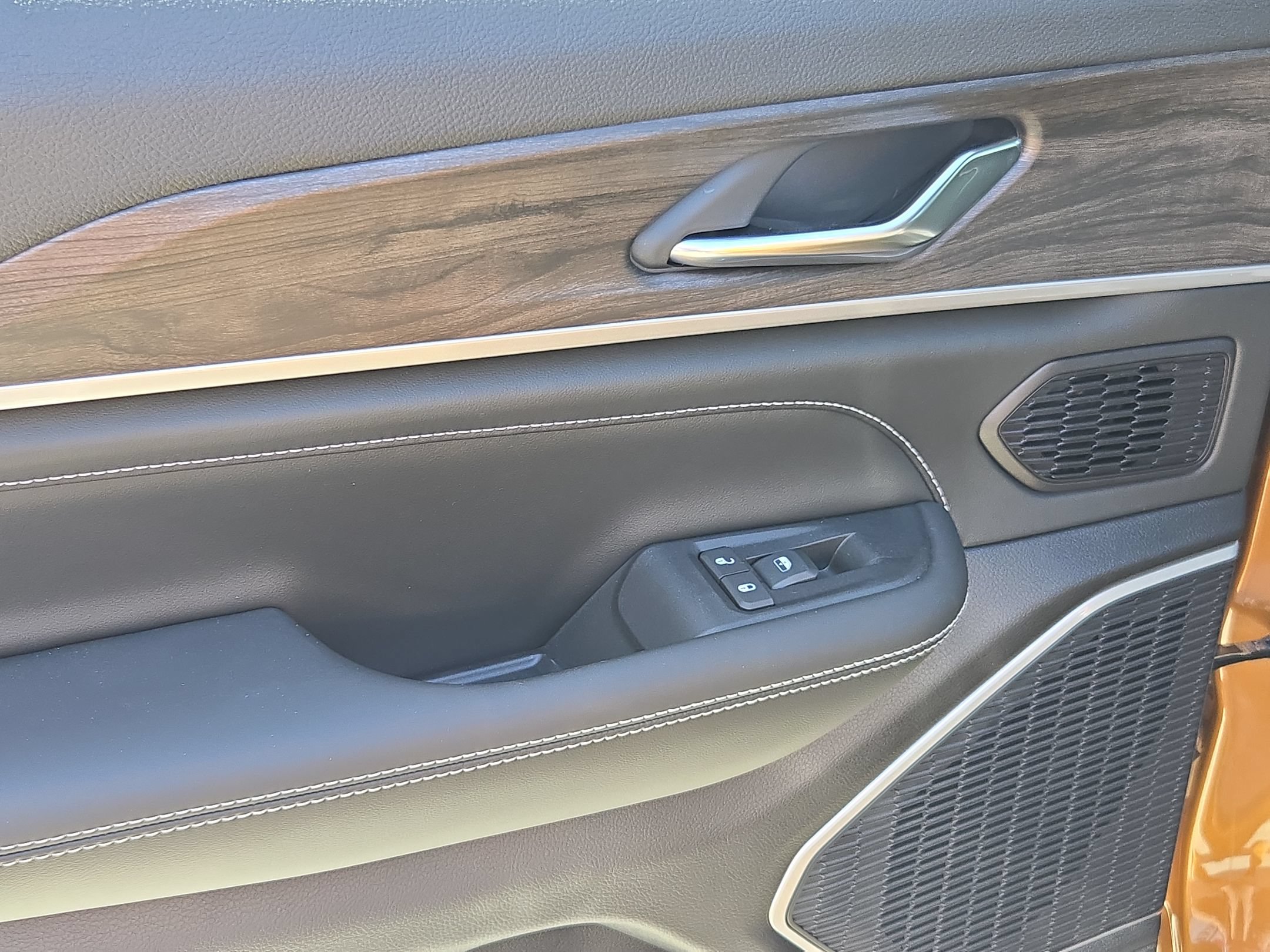 New 2027 Jeep Grand Cherokee Limited AWD/4WD image 31