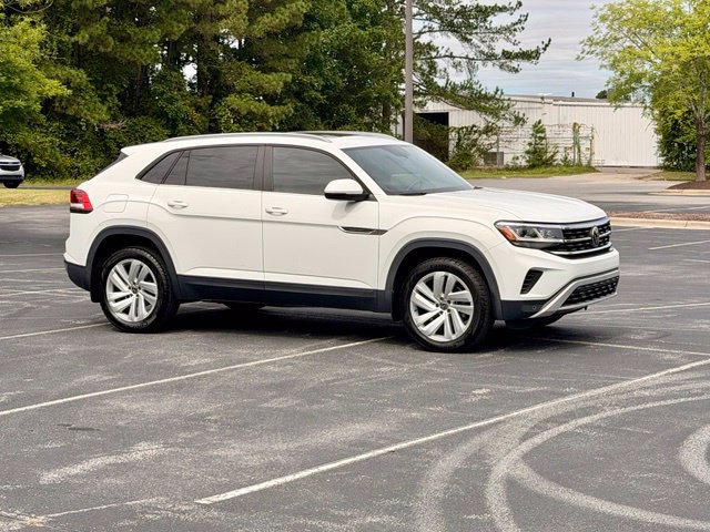 Used 2020 Volkswagen Atlas Cross Sport SE w/ Panoramic Sunroof Package FWD image 10