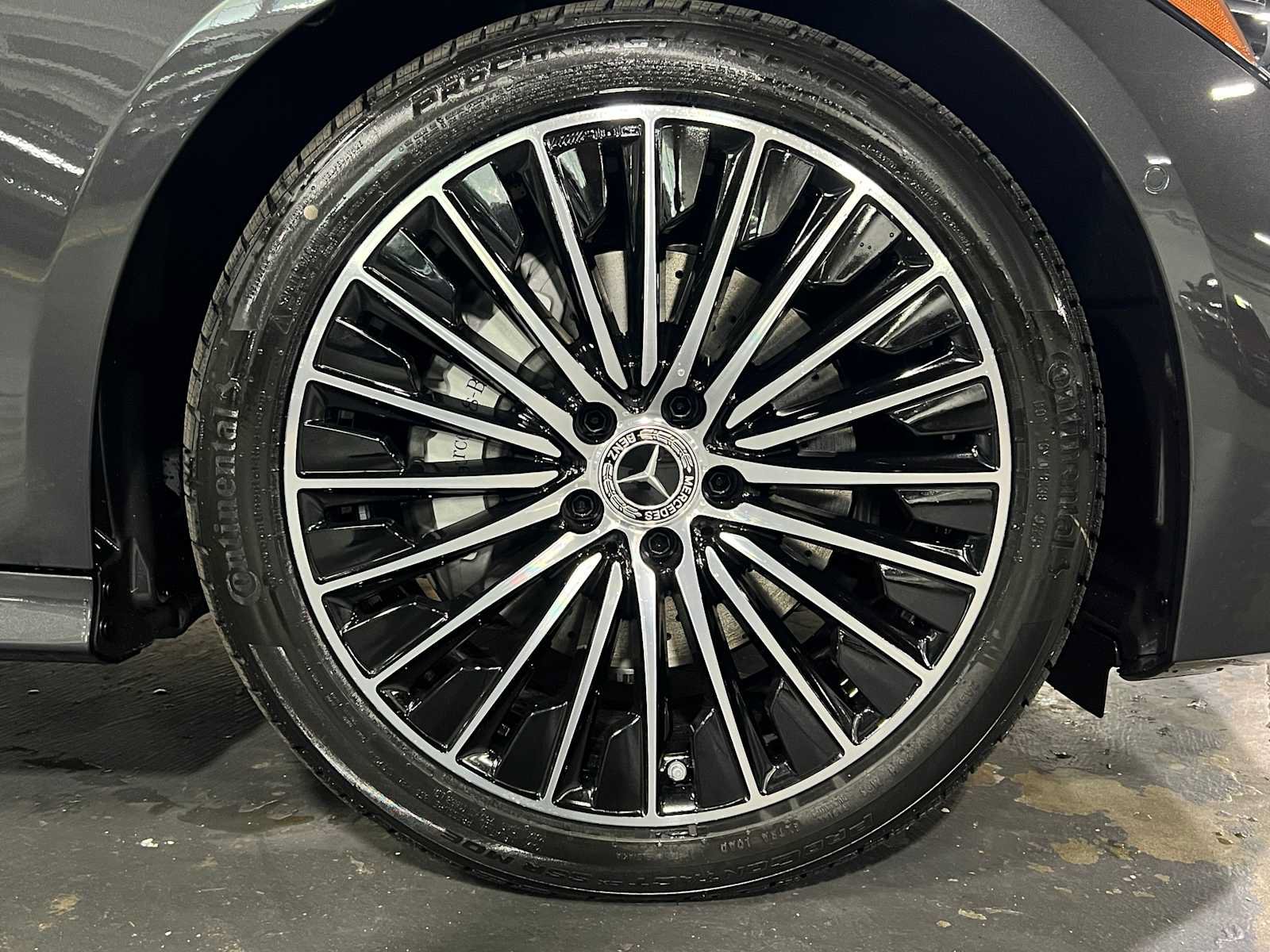 New 2026 Mercedes-Benz CLE 300 4MATIC Coupe image 9