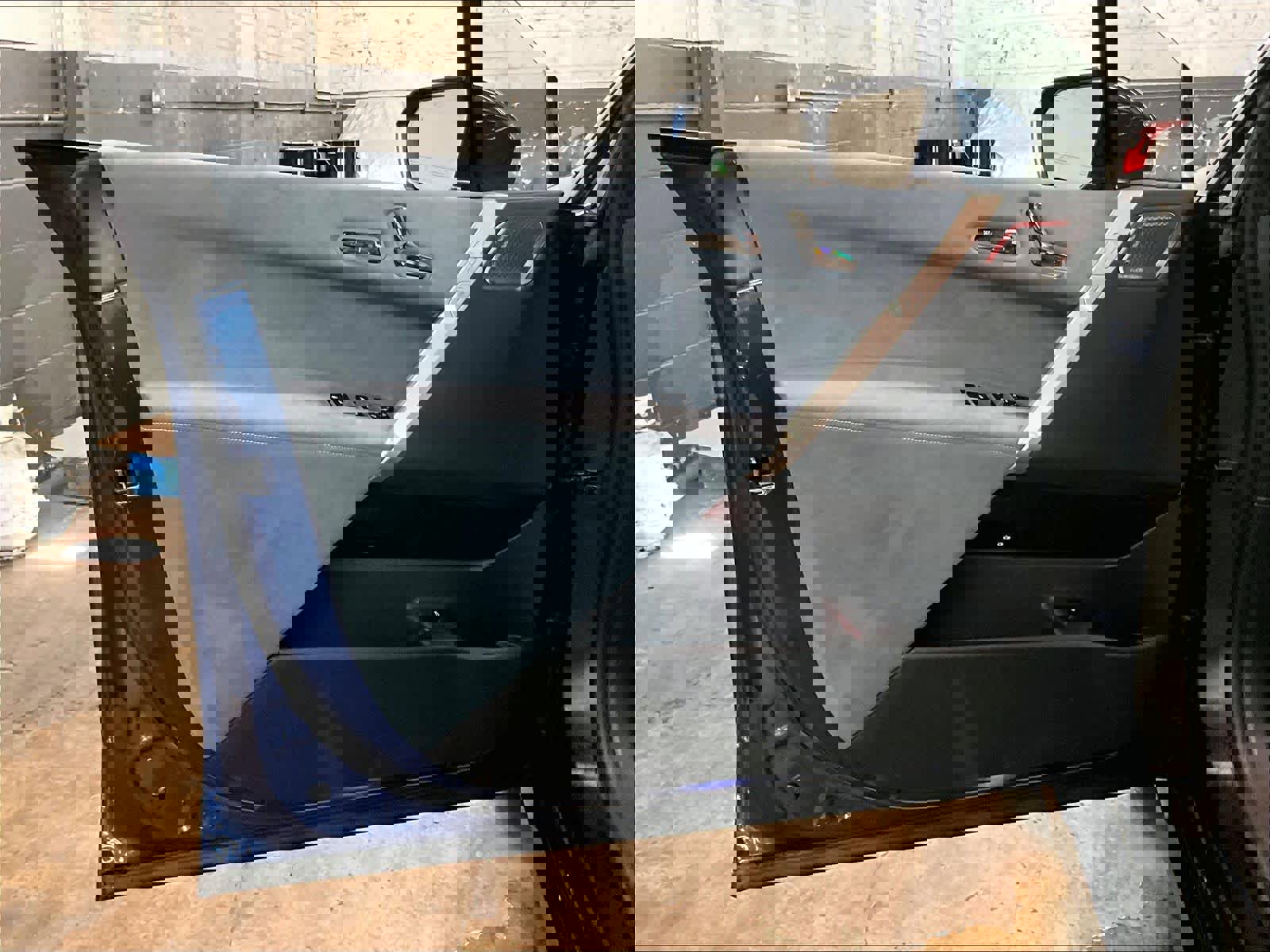 Used 2025 BMW iX xDrive50 image 25